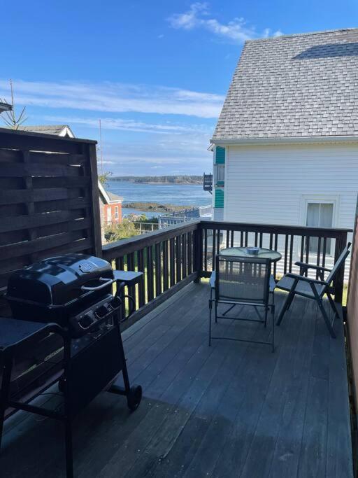 Updated Historic Water St 2 Bdr, 2 Bath Apartment. Eastport Exteriör bild