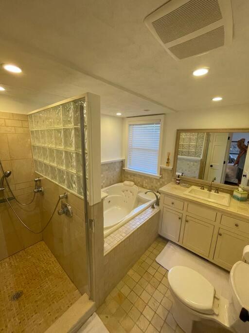 Updated Historic Water St 2 Bdr, 2 Bath Apartment. Eastport Exteriör bild